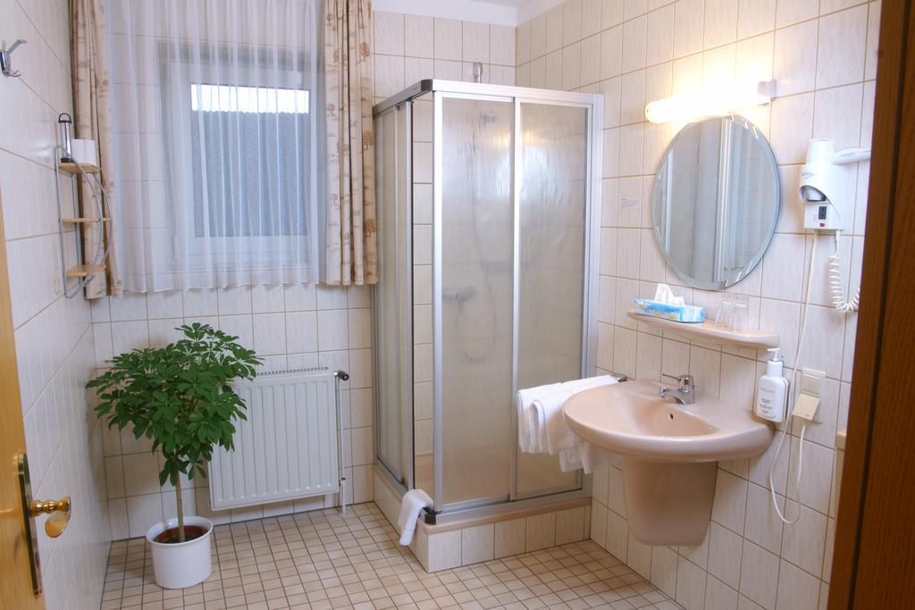 Röhrs Gasthof Sottrum Exteriör bild